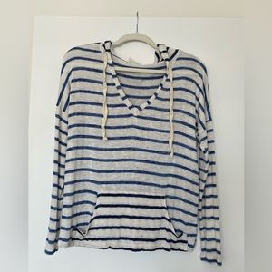 Vintage Havana size S blue and white striped soft hoodie